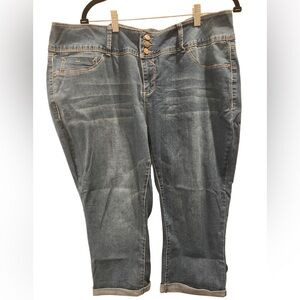 Capri Jeans